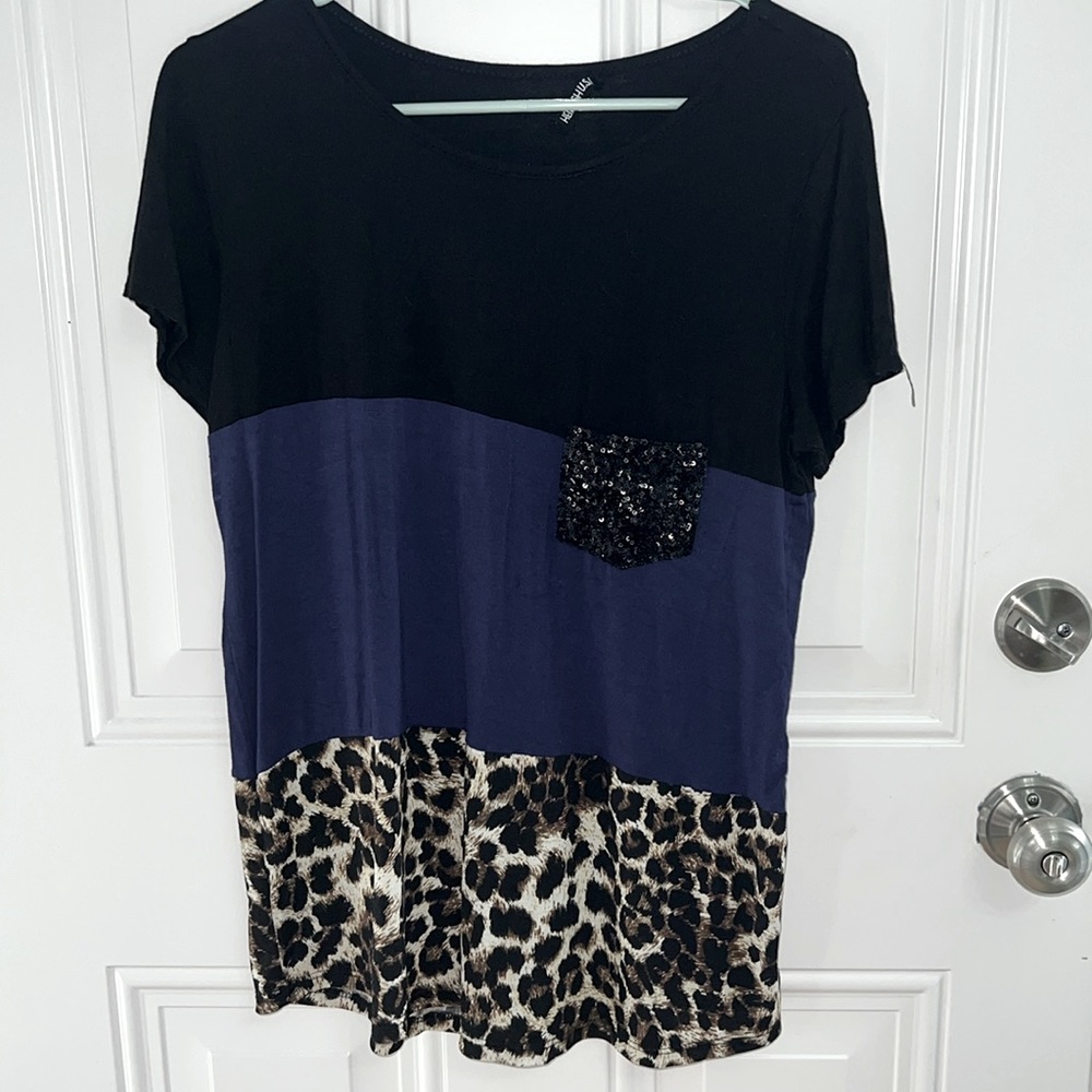 Heimish sequin pocket top size small